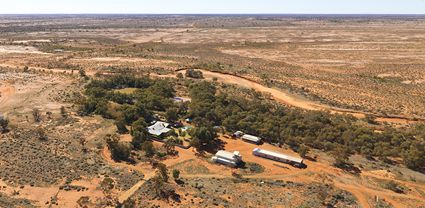 Kayrunnera Station - NSW T (PBH4 00 8976)